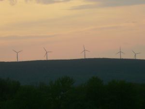 Wind turbines in the Poconos, Pennsylvania. Photo credit Mitchazenia/Wikimedia Commons.